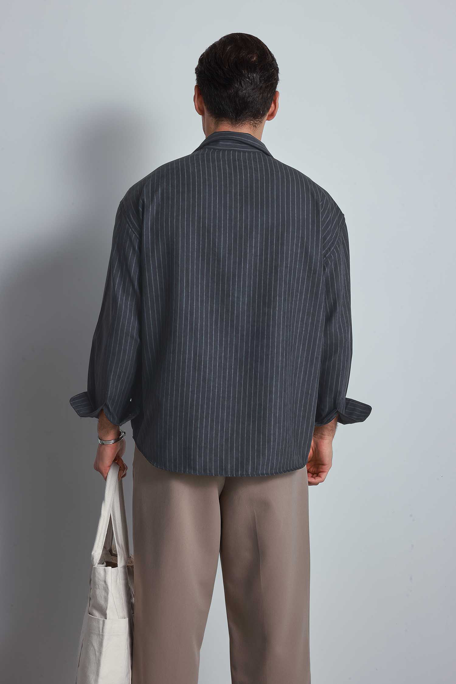 Erkek Oversize Çizgili Uzun Kollu Gömlek Antrasit