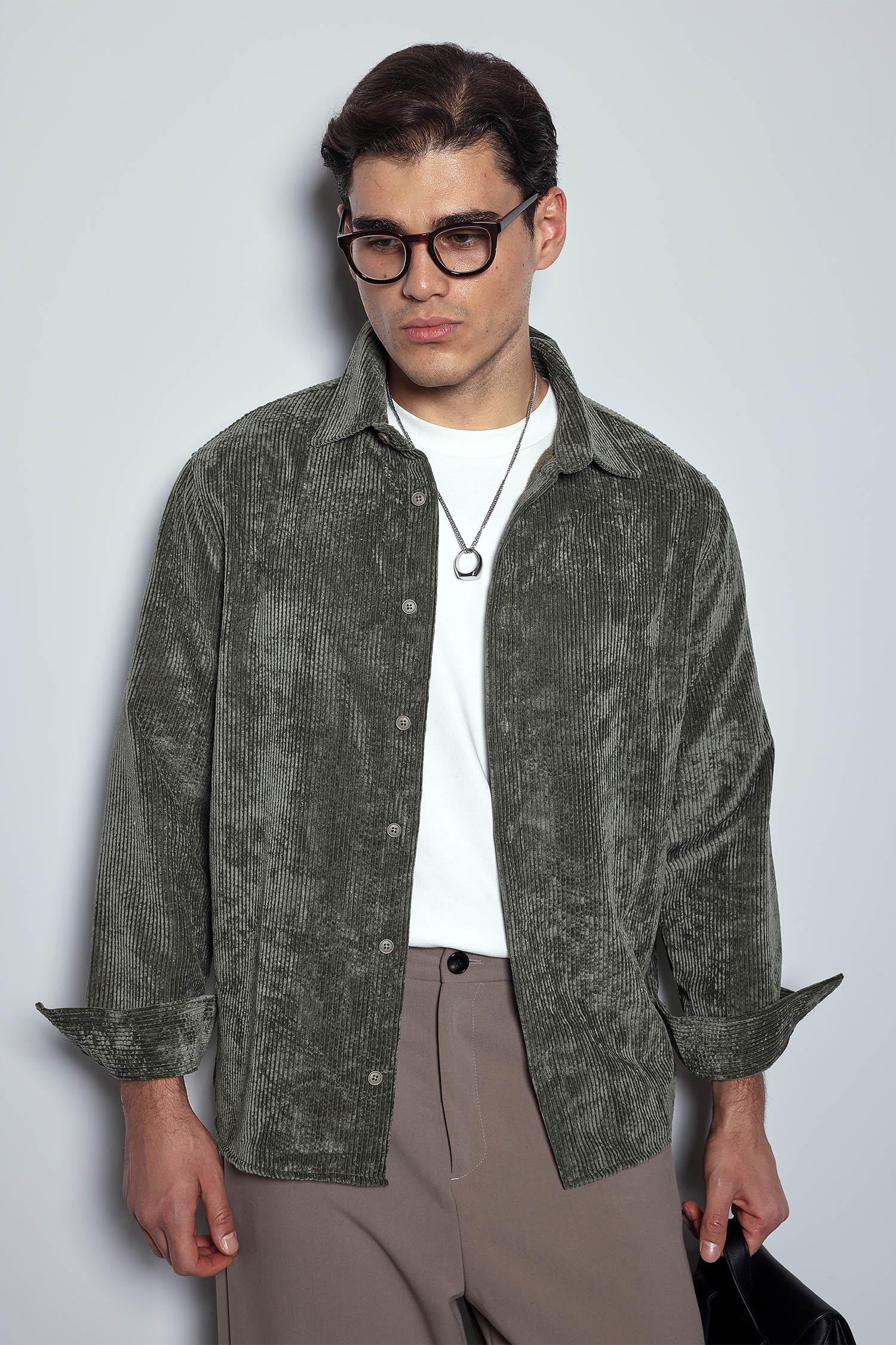 Erkek Oversize Kadife Dokulu Uzun Kollu Gömlek Haki Yeşil