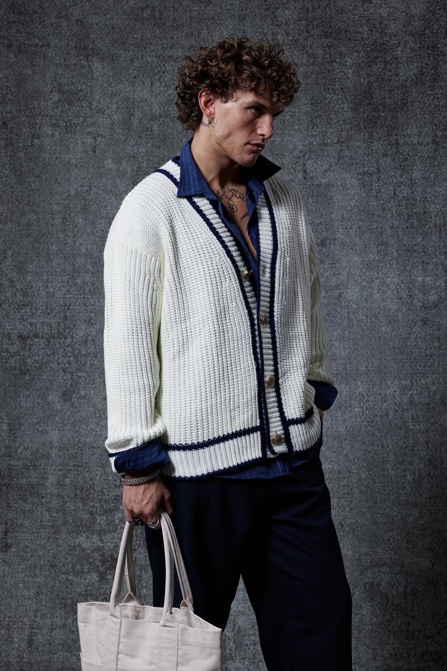 Erkek Oversize Kontrast Şeritli Düğmeli Örme Hırka Ekru