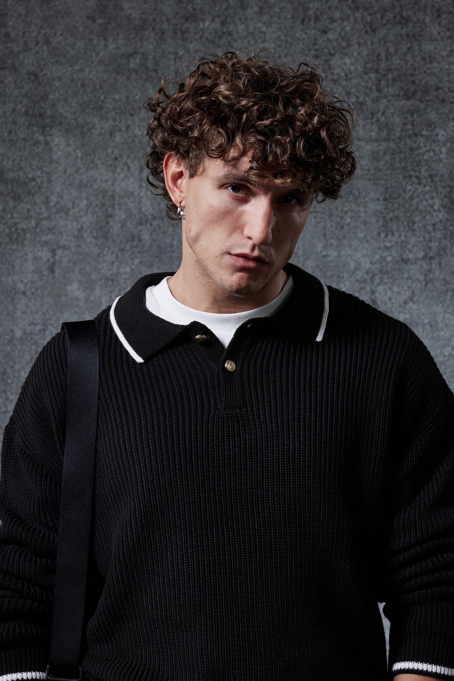 Erkek Oversize Polo Yaka Kontrast Detaylı Triko Kazak Siyah