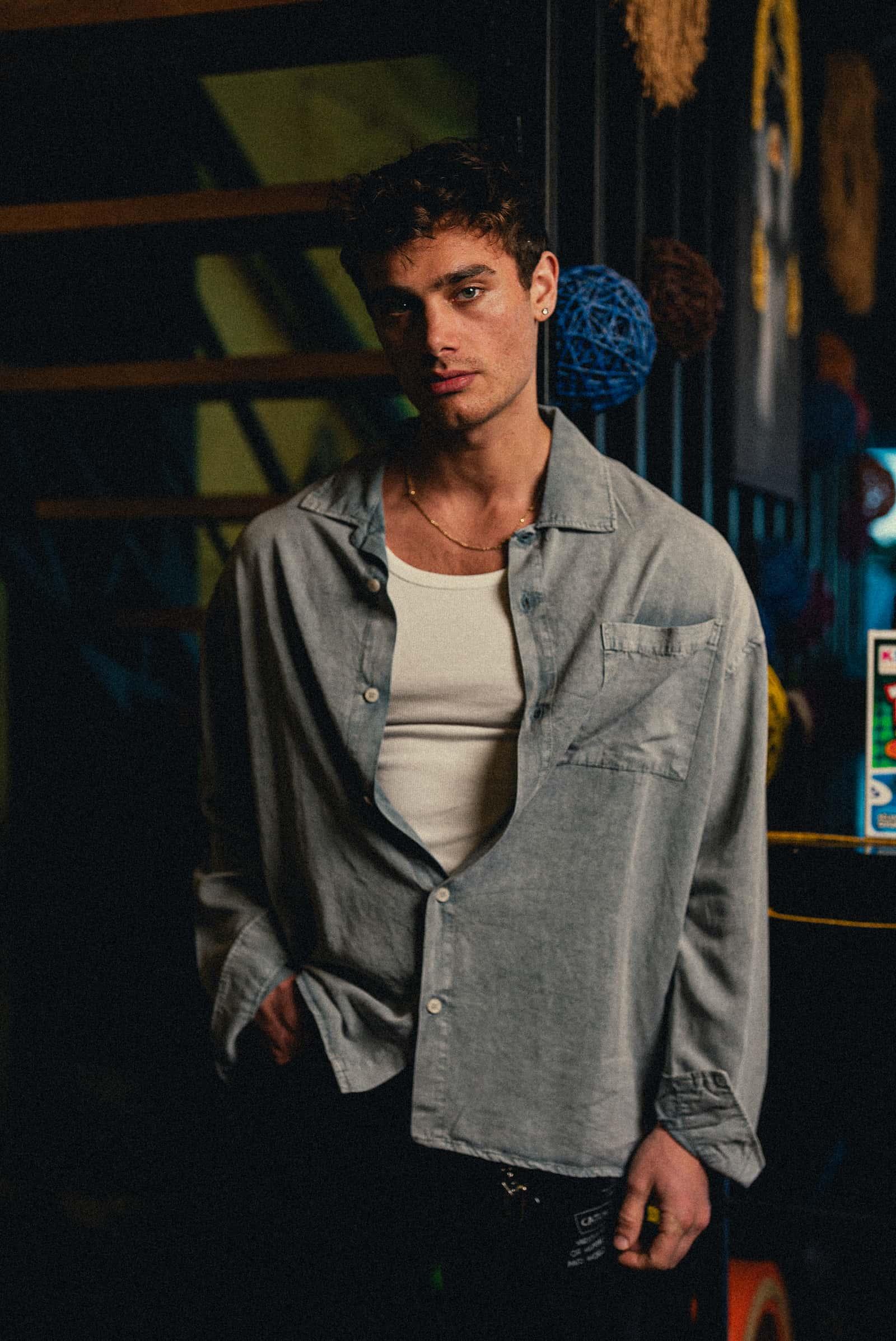 Erkek Oversize Yıkamalı Tensel Gömlek Gri