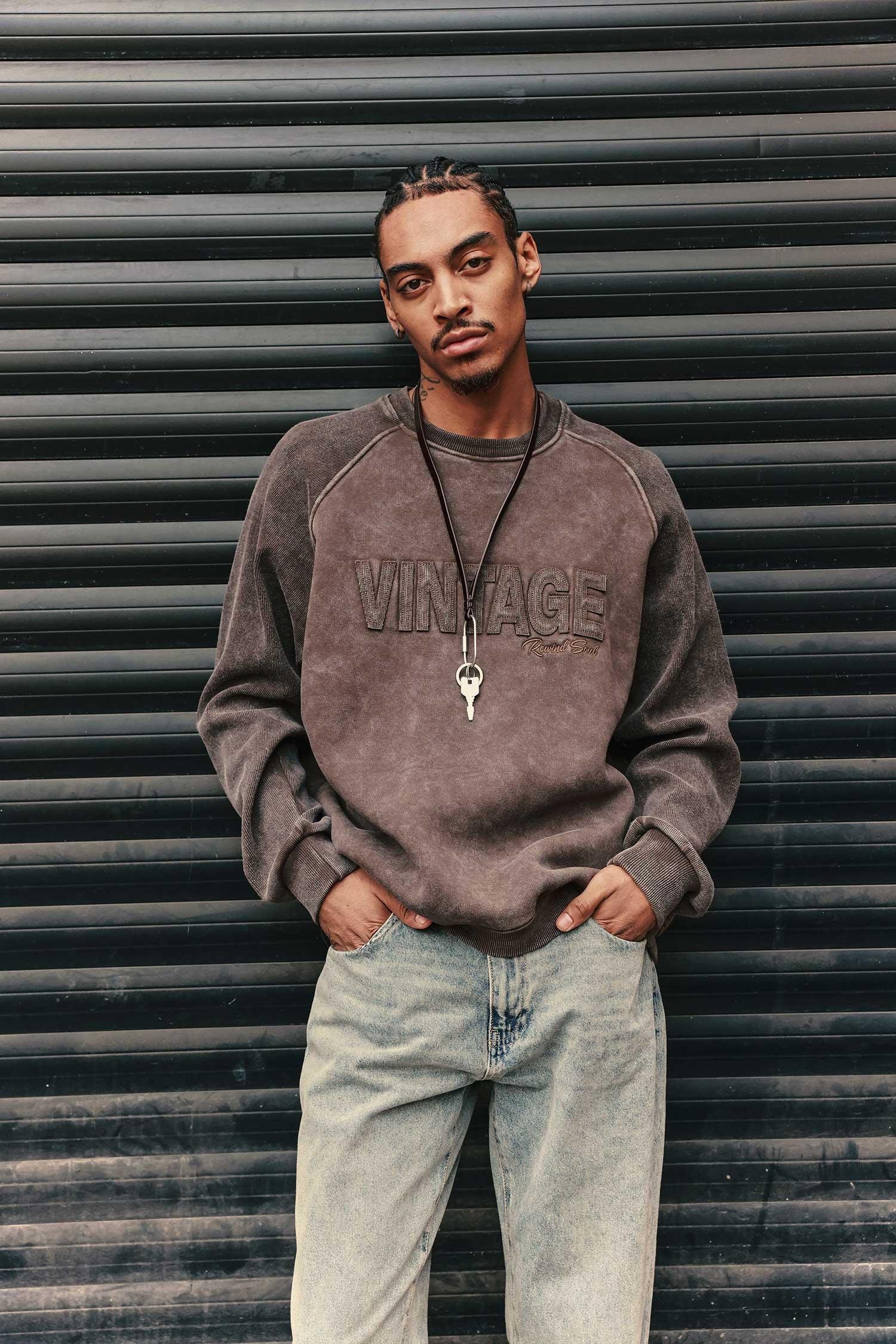 Erkek Oversize Yıkamalı Vintage Nakış Detaylı Sweatshirt Kahverengi