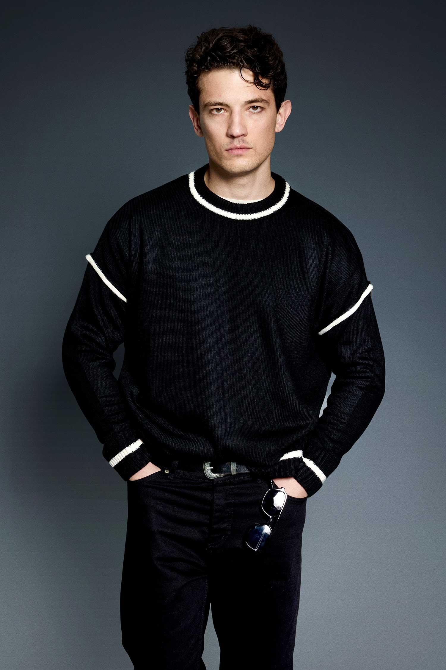 Erkek Oversize Yuvarlak Yaka Kontrast Detaylı Kazak Siyah