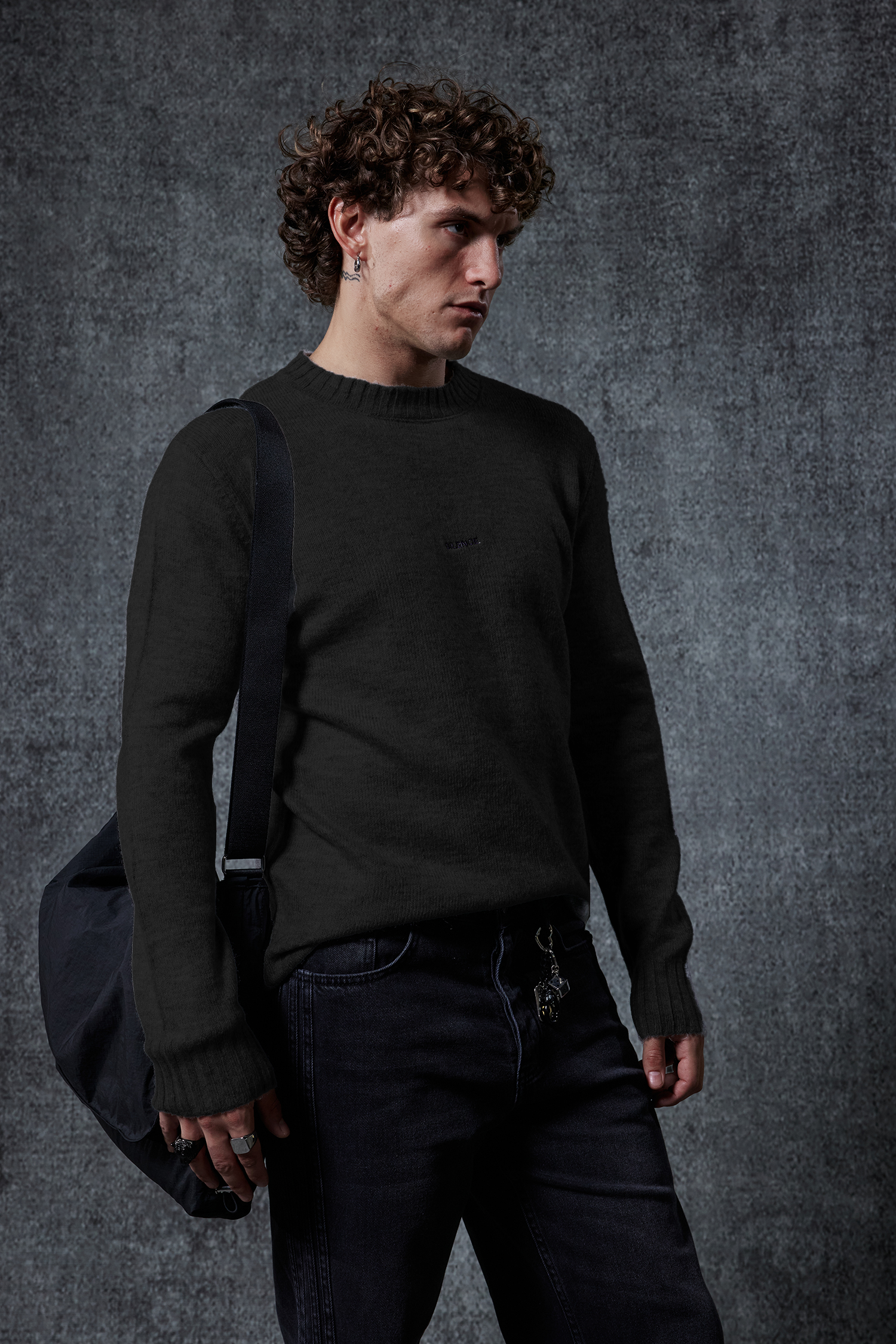 Erkek Regular Fit Bisiklet Yaka Kazak Siyah