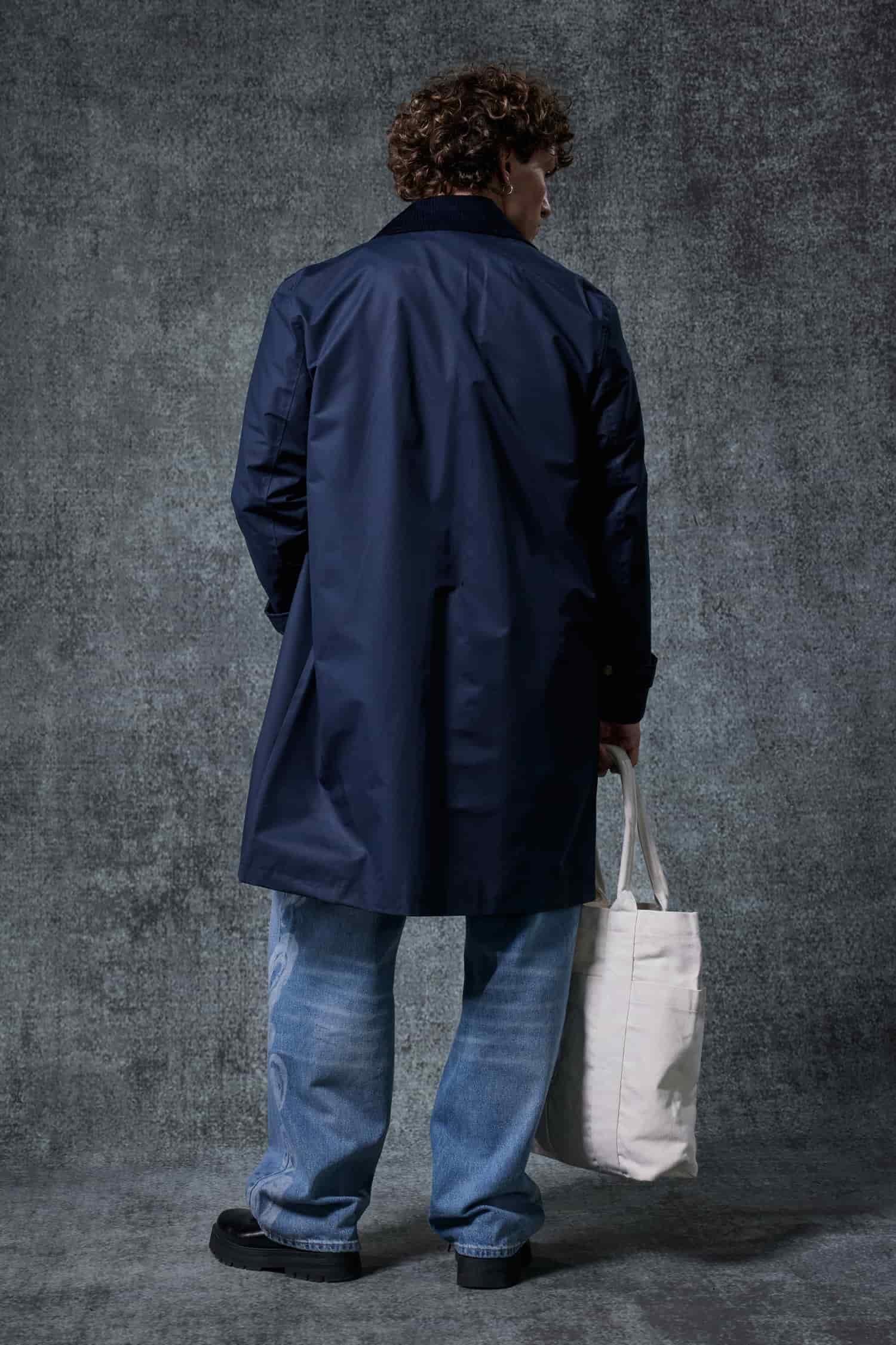 Erkek Relax Fit Kadife Yaka Detaylı Uzun Trençkot Lacivert