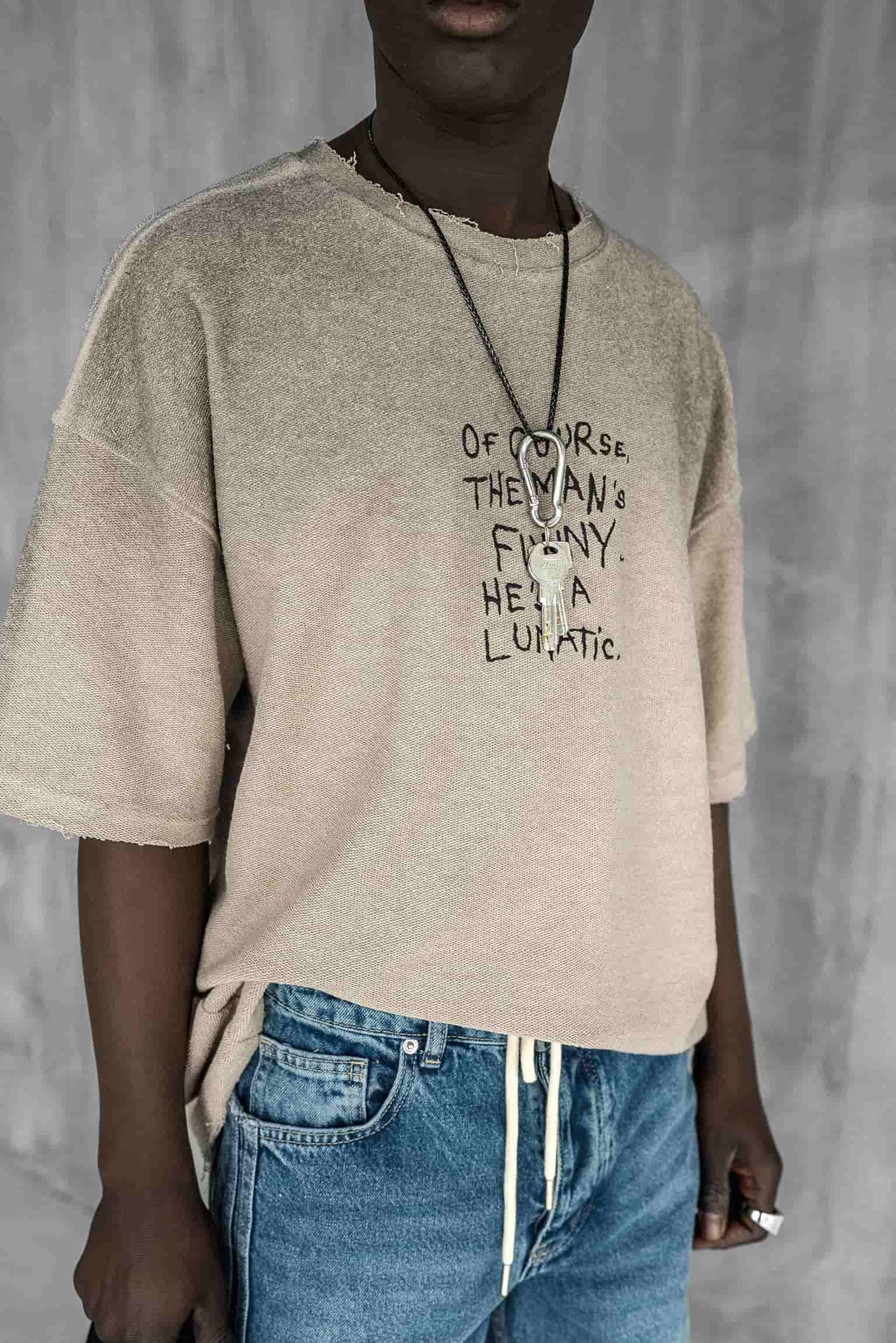 Erkek Renk Geçişli İşlemeli Oversize Dokulu T-Shirt Taş