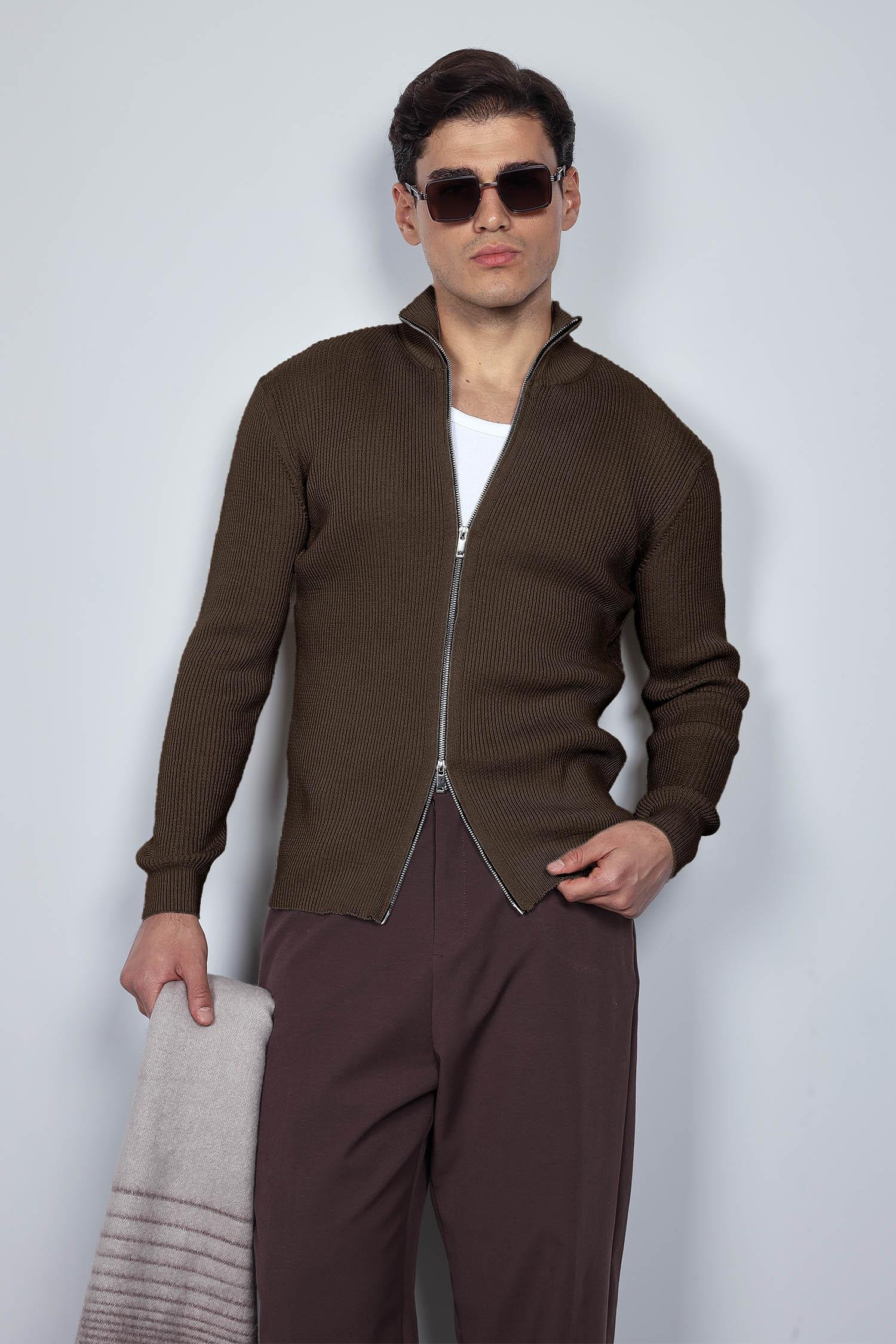 Erkek Slim Fit Dik Yaka Fermuarlı Hırka Kahverengi