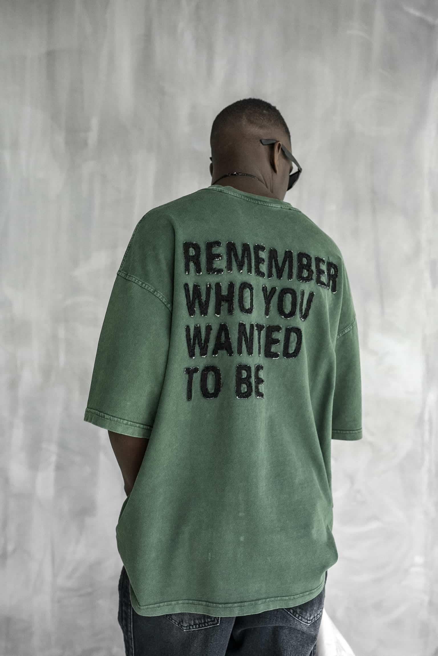 Erkek Slogan İşlemeli Yıkamalı Oversize T-Shirt Yeşil