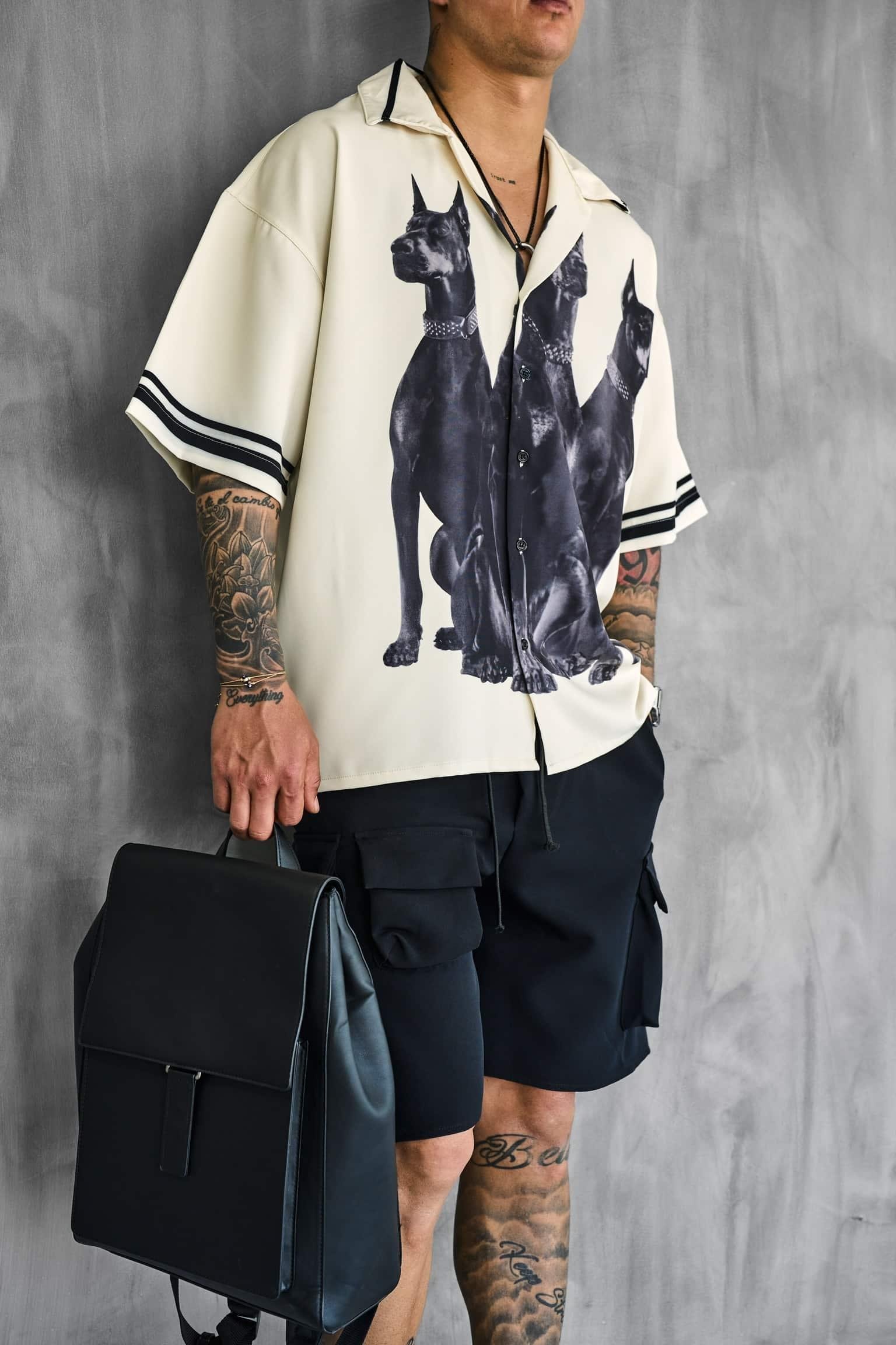 Erkek Süper Oversize Doberman Desenli Kısa Kollu Gömlek Krem