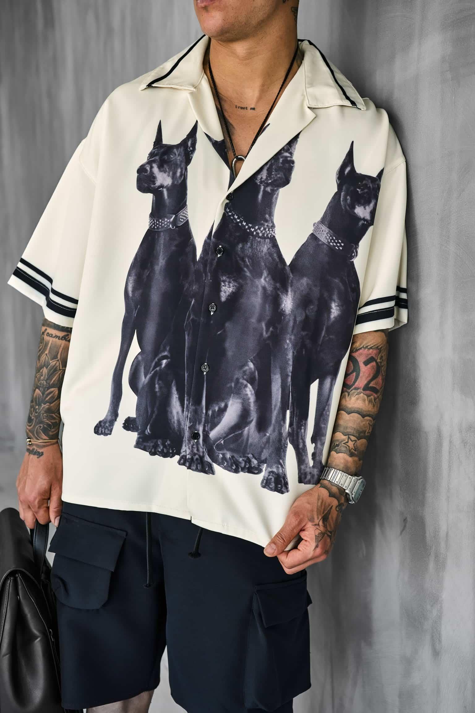 Erkek Süper Oversize Doberman Desenli Kısa Kollu Gömlek Krem