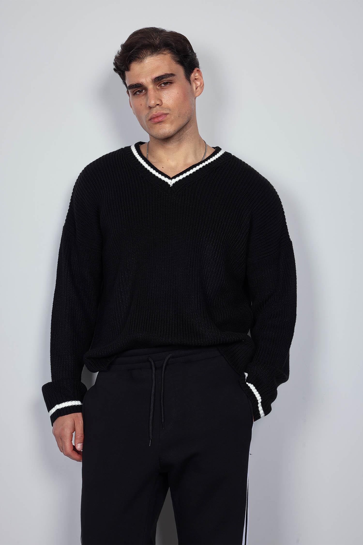 Erkek V Yaka Oversize Kontrast Detaylı Kazak Siyah