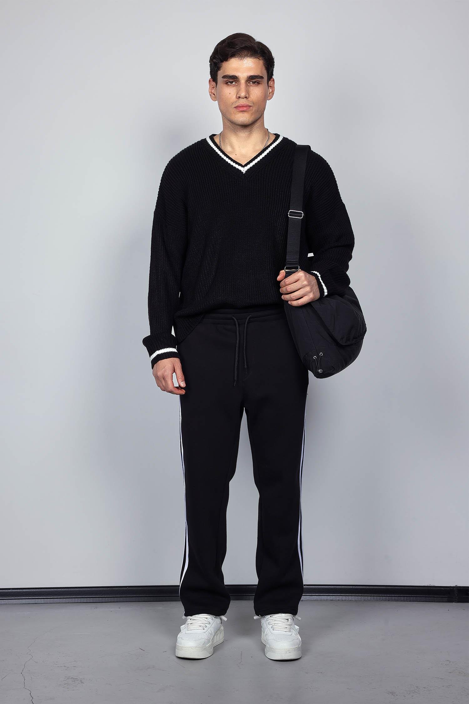 Erkek V Yaka Oversize Kontrast Detaylı Kazak Siyah