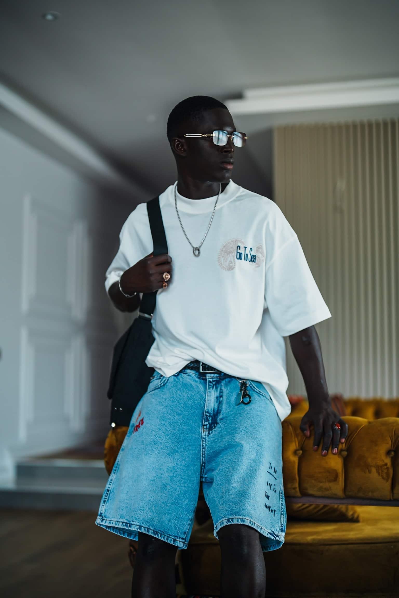 Erkek Yelken Desenli Nakışlı Oversize T-Shirt Beyaz