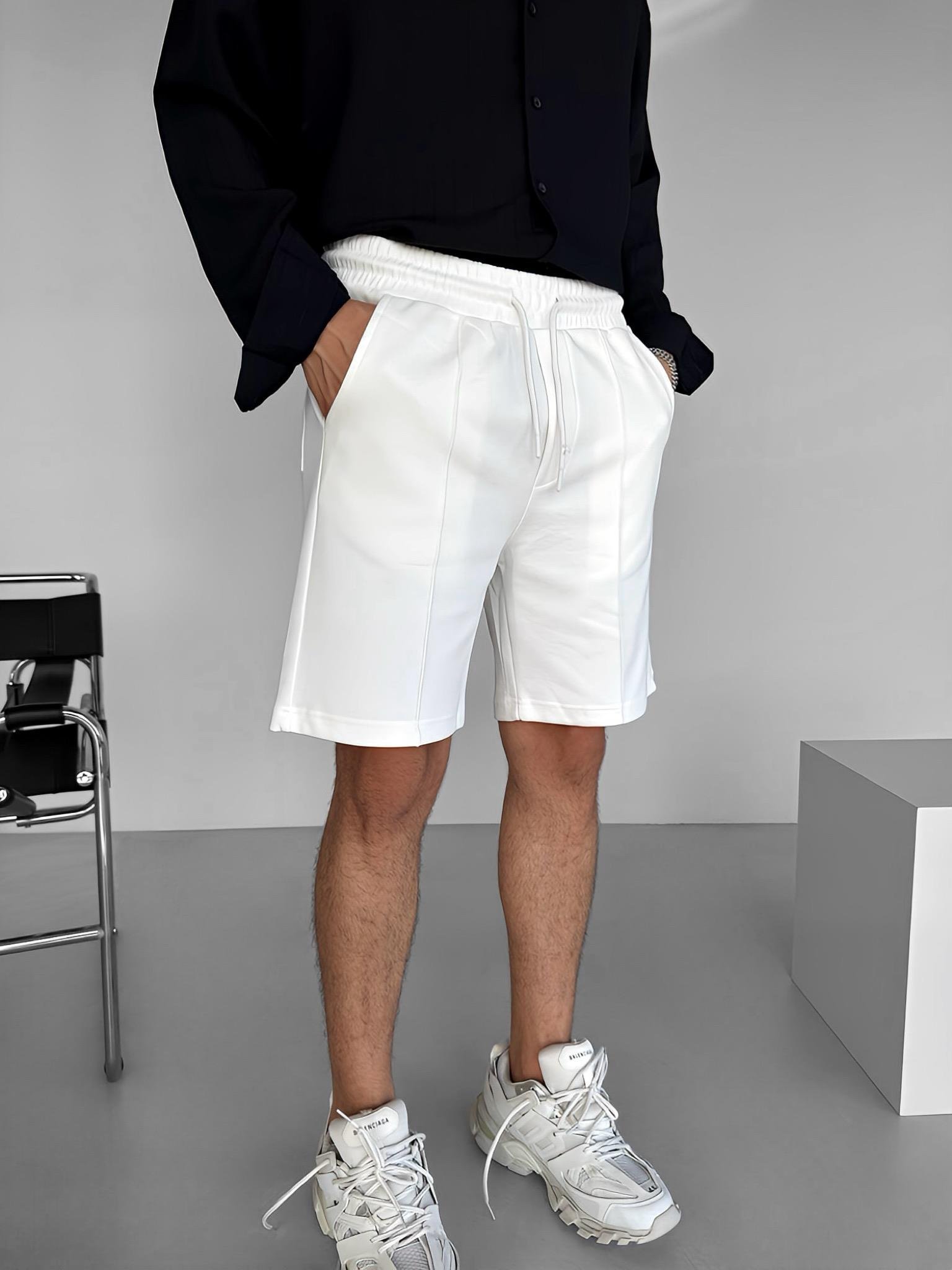 Oversize Beli Lastikli Şort Beyaz