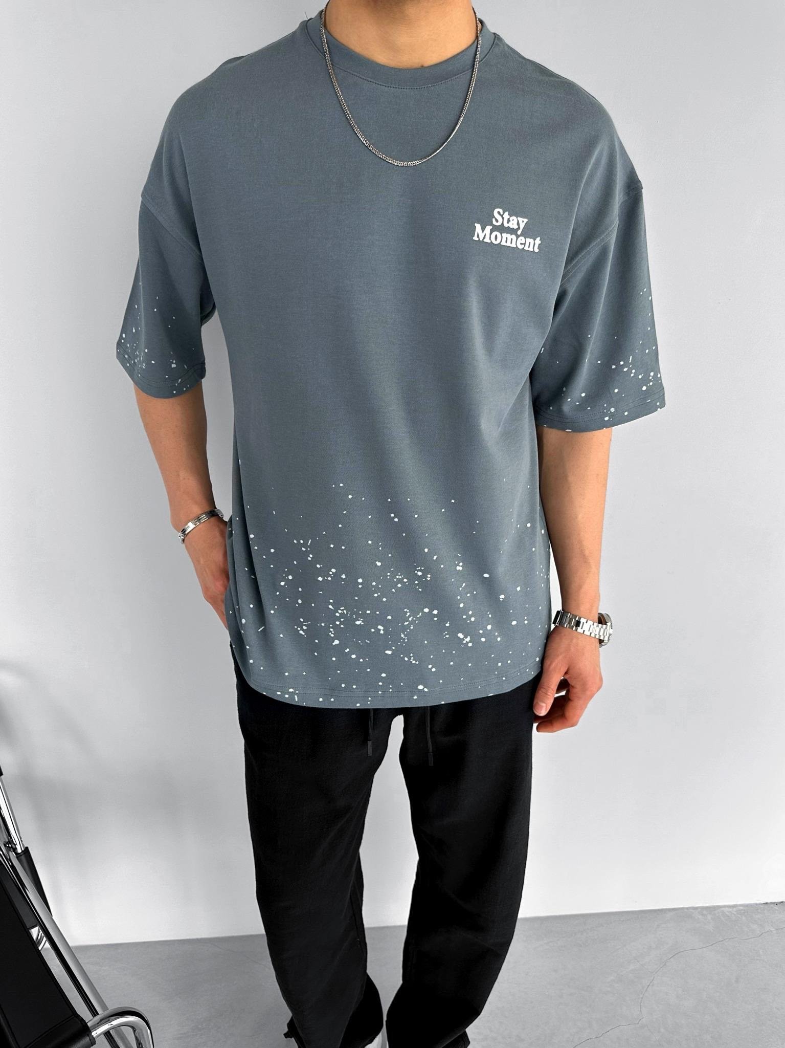 Oversize Dokulu Baskılı %100 Pamuk T-Shirt Gri