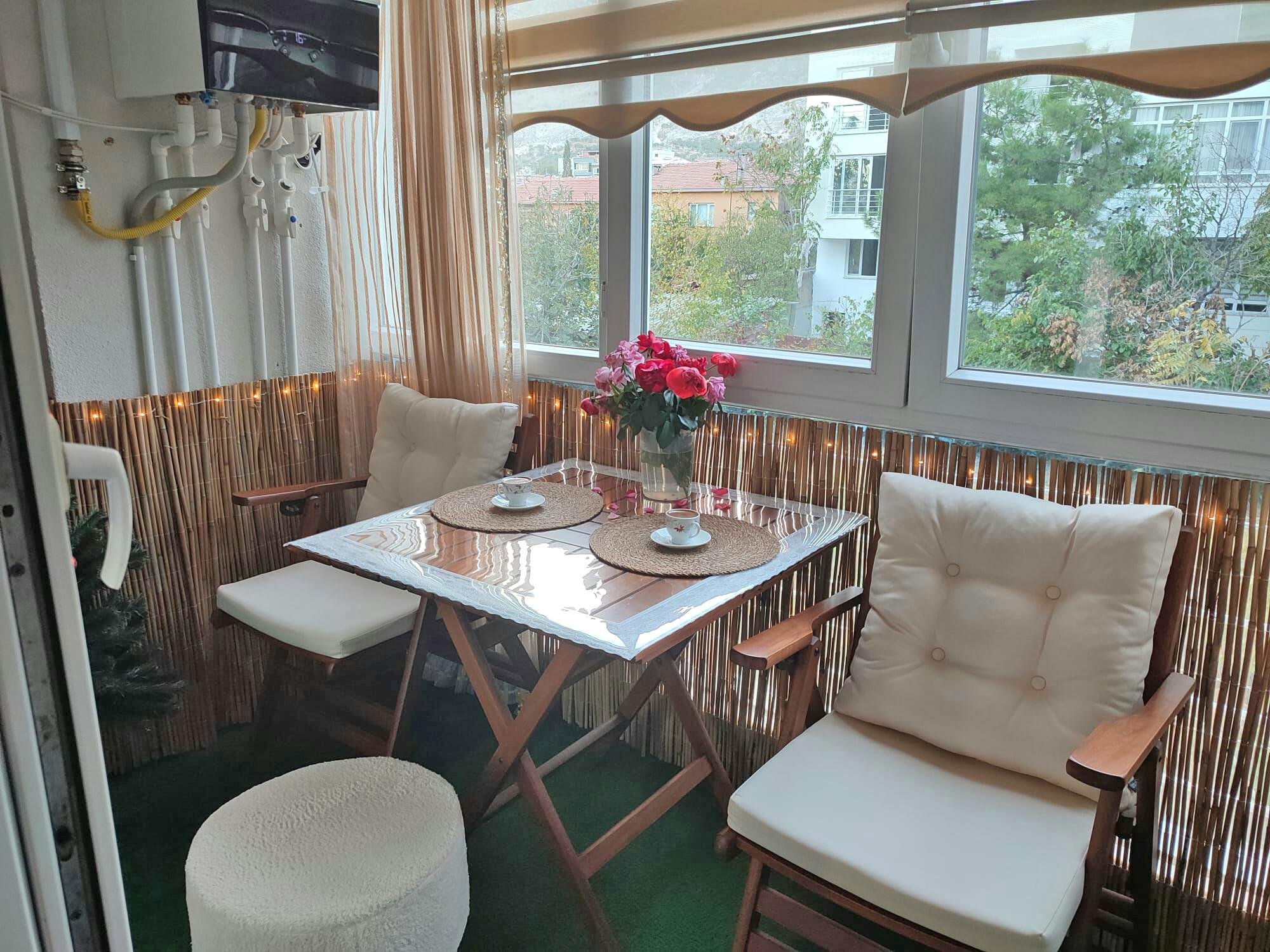 Antalya Ahşap Masa Sandalye Takımları - 3 ve 4 Kişilik Minderli Katlanır Bahçe Balkon Set