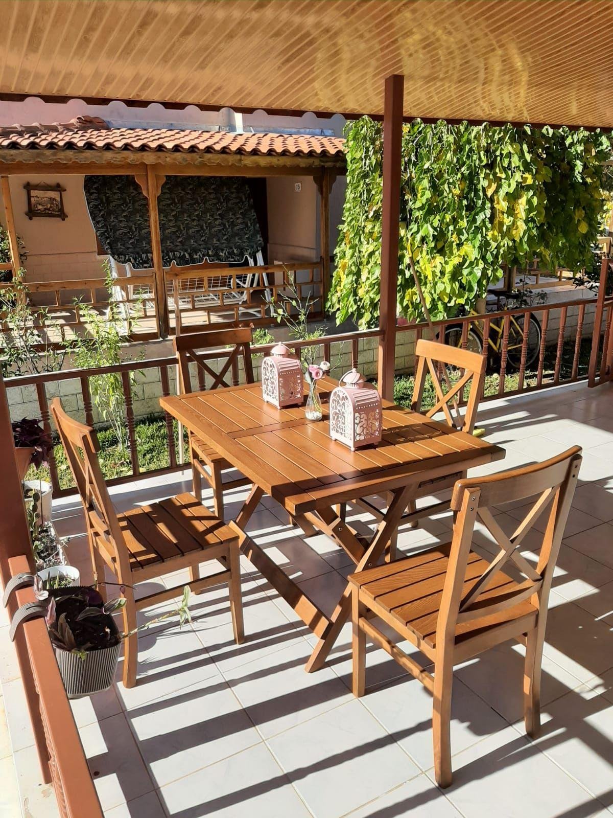 Çeşme Ahşap Masa Sandalye Takımları -4 Kişilik Bahçe Balkon Set