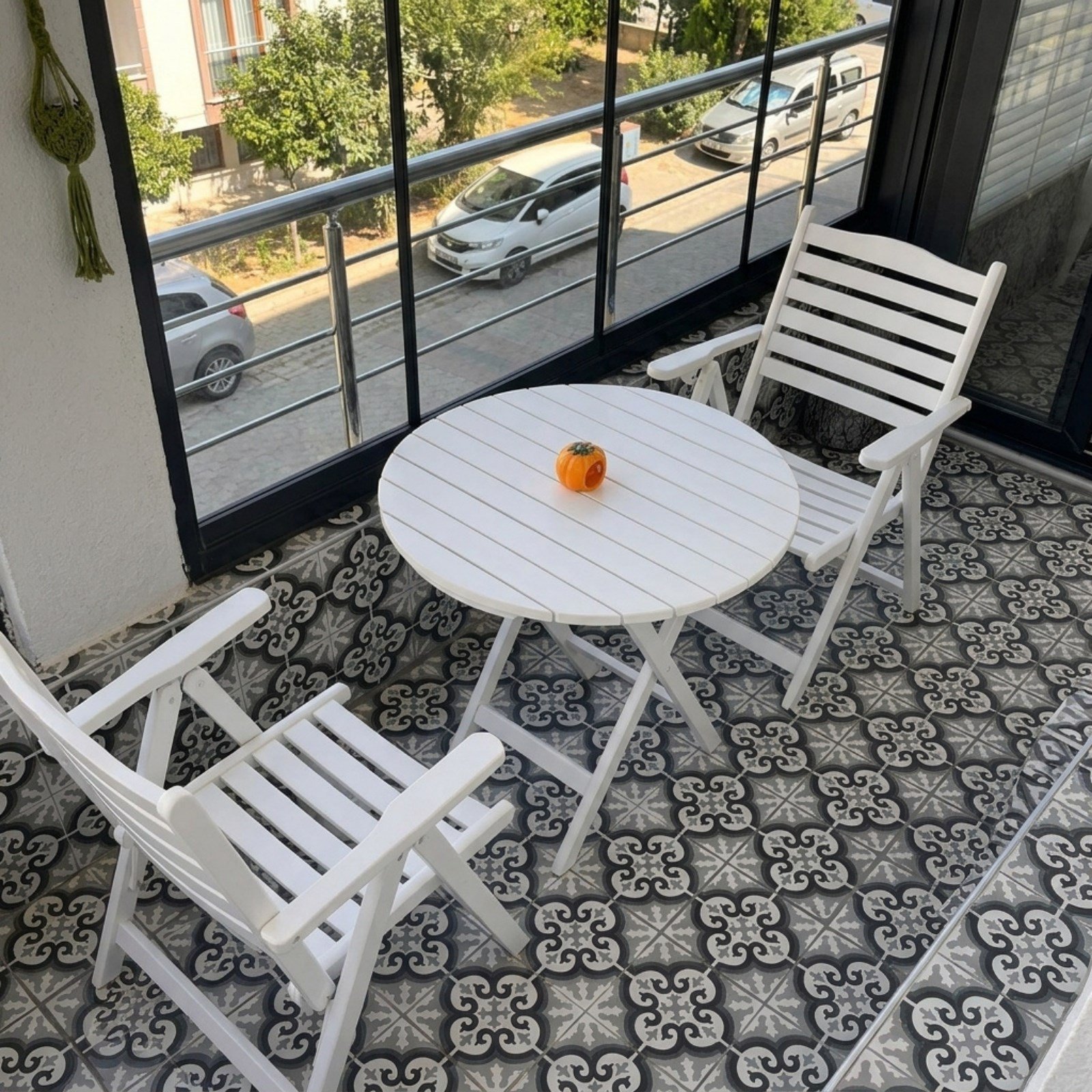 Datça Yuvarlak Ahşap Masa - Beyaz Renk, Katlanır Yapı - Balkon & Bahçe Masası