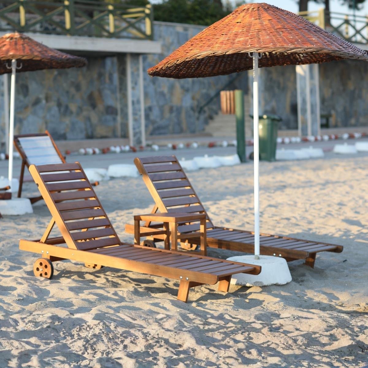 Riva Ahşap Şezlong Seti: 2 Şezlong + Sehpa