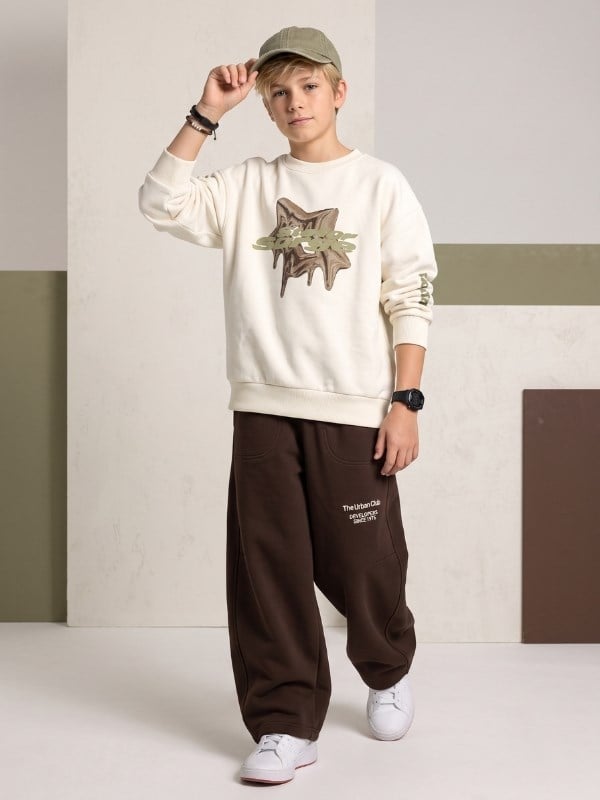 Erkek Çocuk Grafik Baskılı ve Kol Yazı Detaylı Bisiklet Yaka Sweatshirt