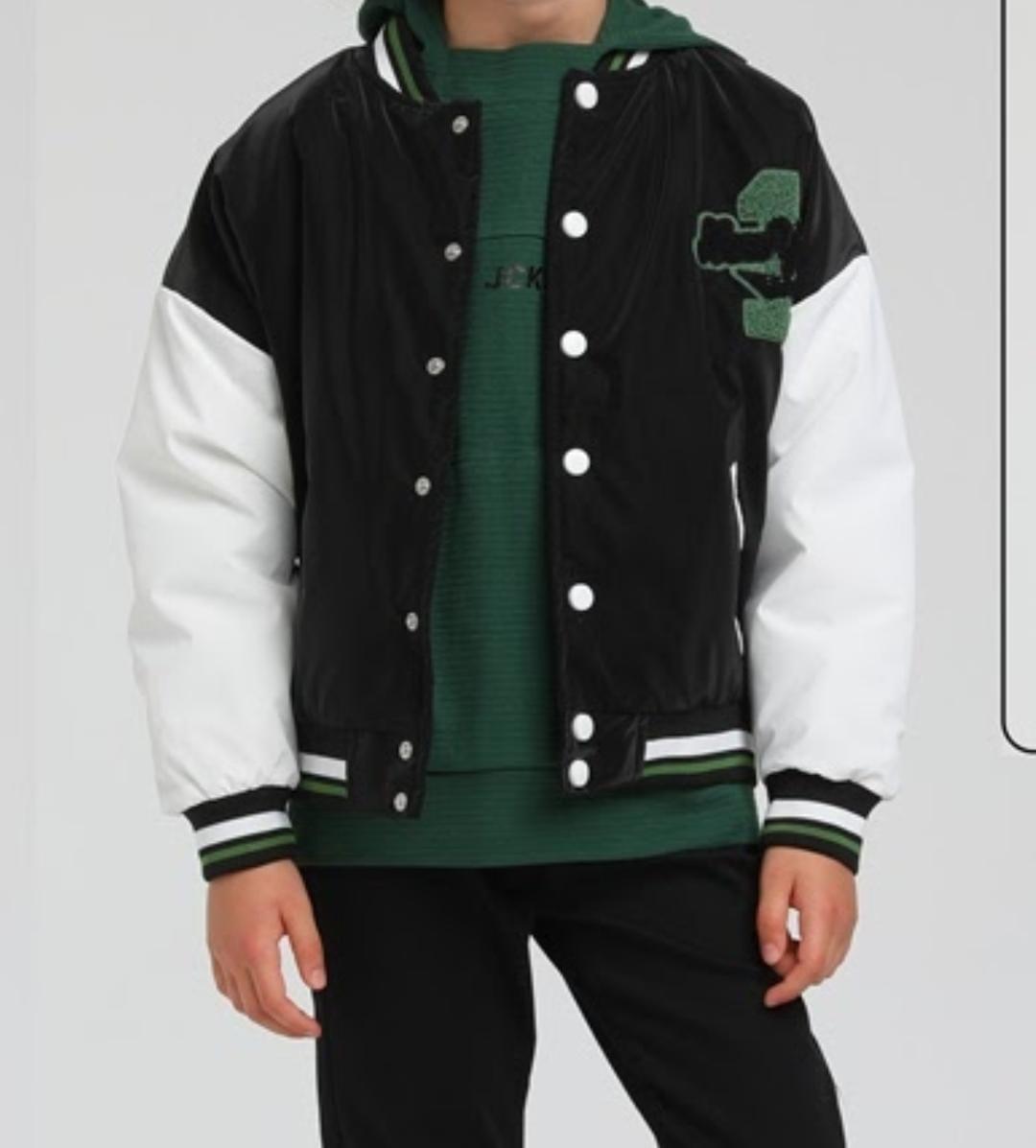 Erkek Çocuk İçi Kapitone Siyah Beyaz Kolej Mont