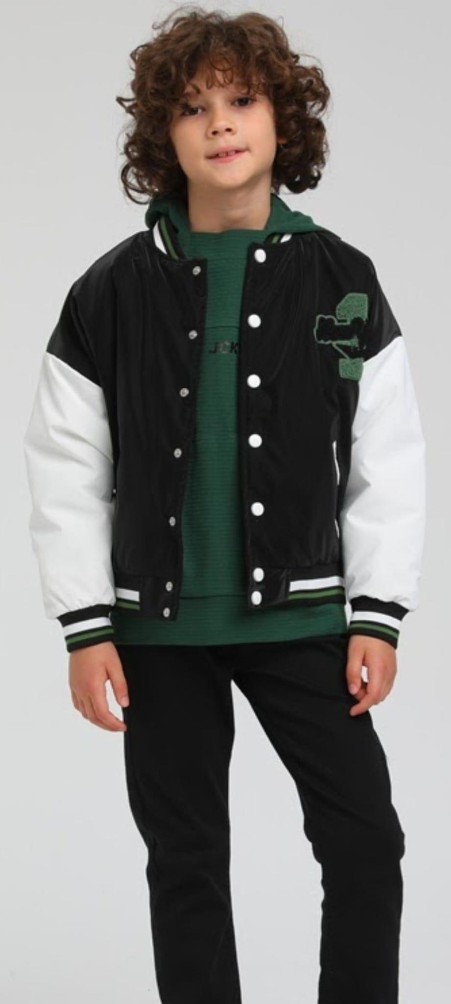 Erkek Çocuk İçi Kapitone Siyah Beyaz Kolej Mont