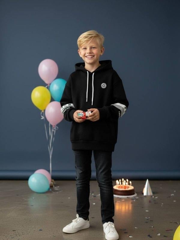 Erkek Çocuk Kapüşonlu Kolları Şerit Detaylı Sweatshirt