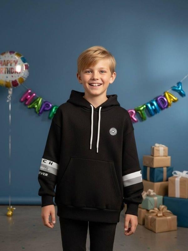 Erkek Çocuk Kapüşonlu Kolları Şerit Detaylı Sweatshirt