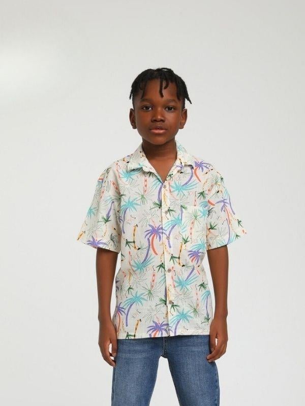 Erkek Çocuk Pamuklu Kısa Kol Renkli Yaprak Baskılı Gömlek