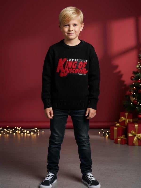 Erkek Çocuk Yakası Düğme Detaylı Yazılı Kazak