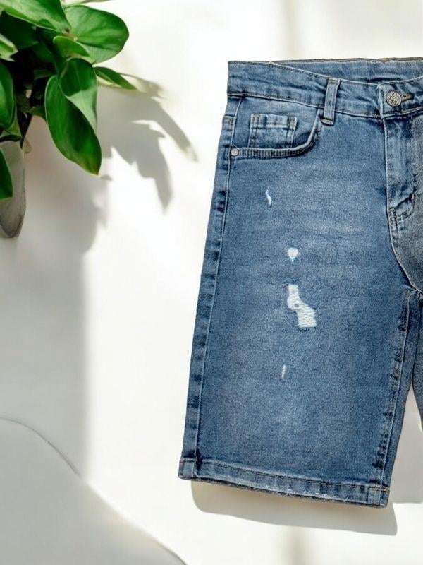 Erkek Çocuk Yırtık Detaylı Kot Şort