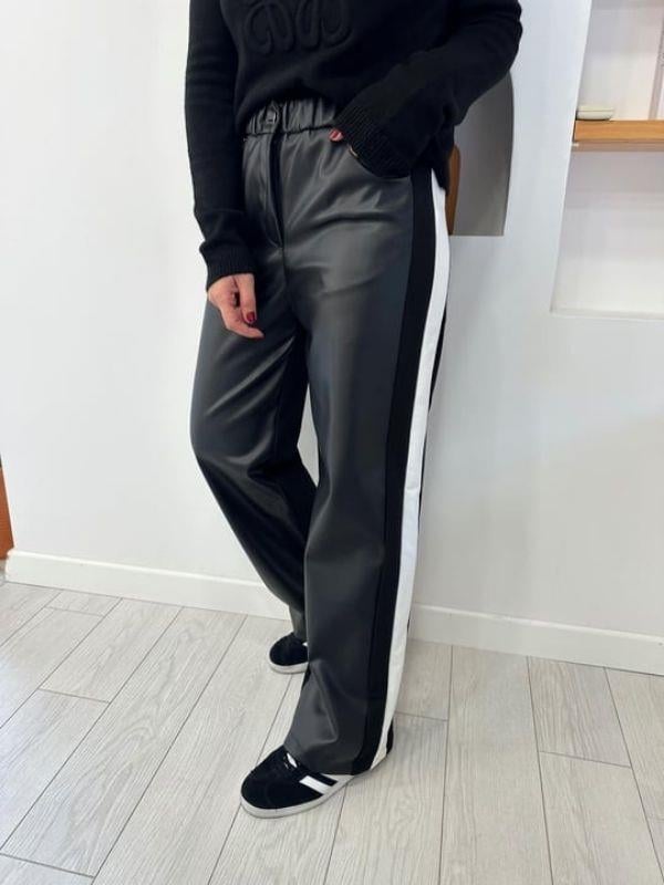 Kadın Önü Deri Yanları Şeritli Arkası Düz Kumaş Tasarım Pantolon