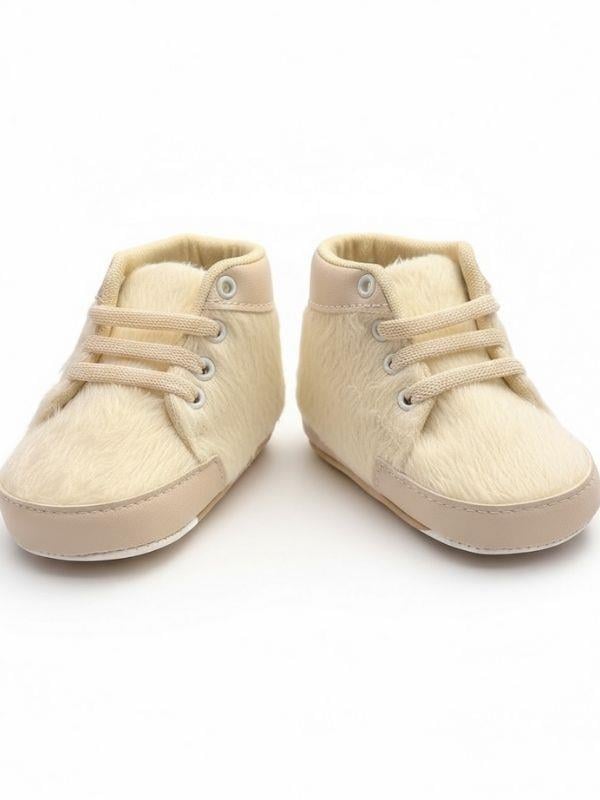 Kız Bebek Ayıcık Desenli Bağcıklı Ayakkabı Görünümlü Patik