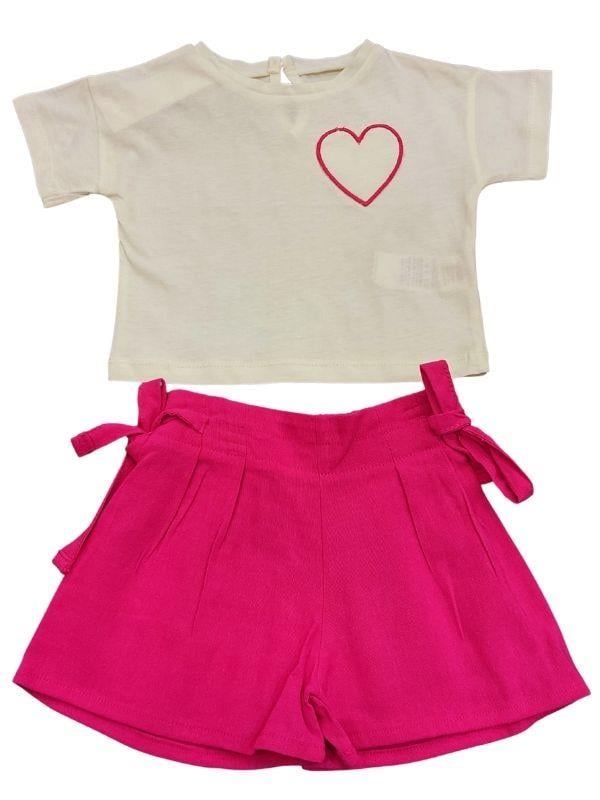 Kız Bebek Kalpli T-shirt  Keten Şortlu Takım