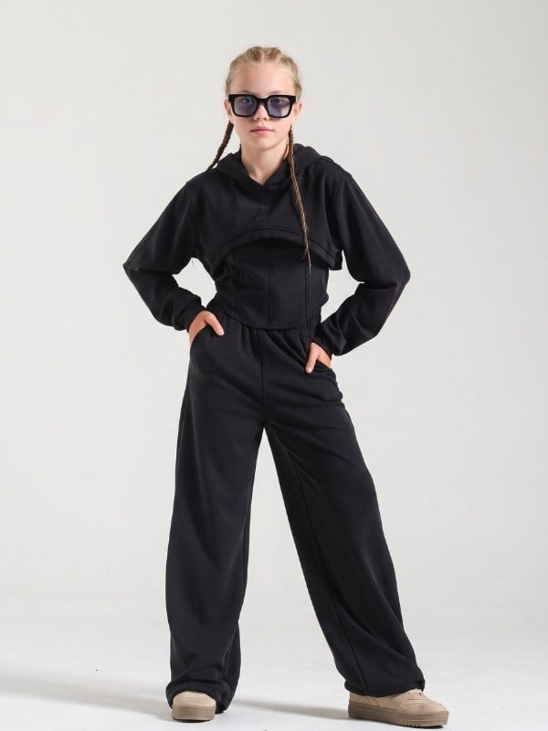 Kız Çocuk Büstiyer Detaylı Crop Sweatshirt ve Bol Paça Pantolonlu 3’lü Eşofman Takım