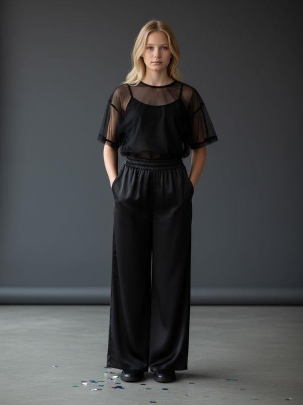 Kız Çocuk Geniş Paçalı Beli Lastikli Tasarım Saten Pantolon