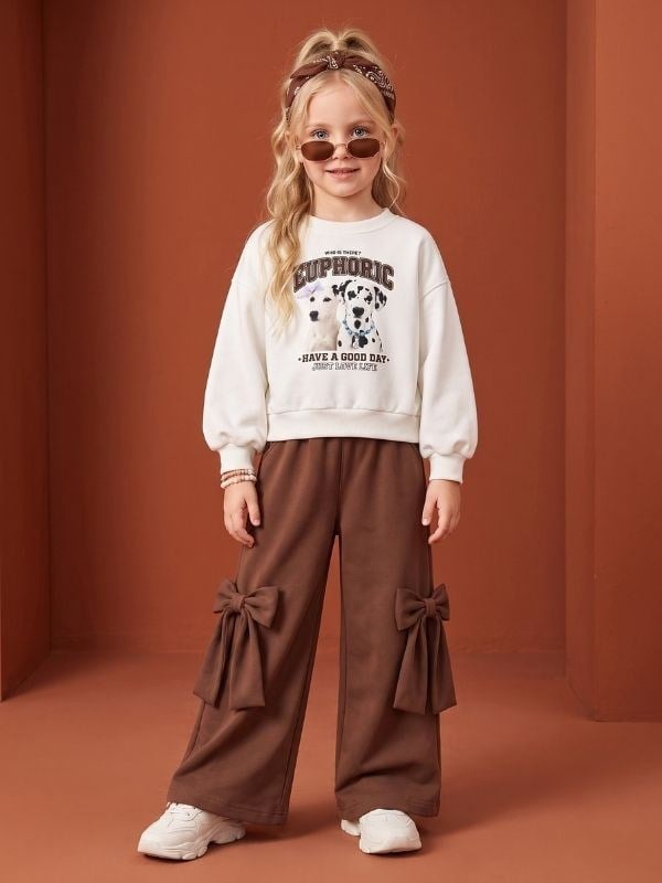 Kız Çocuk Köpek Baskılı Sweatshirt ve Fiyonk Detaylı Bol Paça Eşofman Takımı