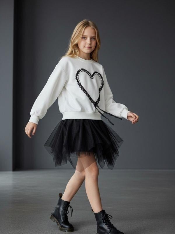 Kız Çocuk Oversize Kalp İşlemeli Tasarım Sweatshirt