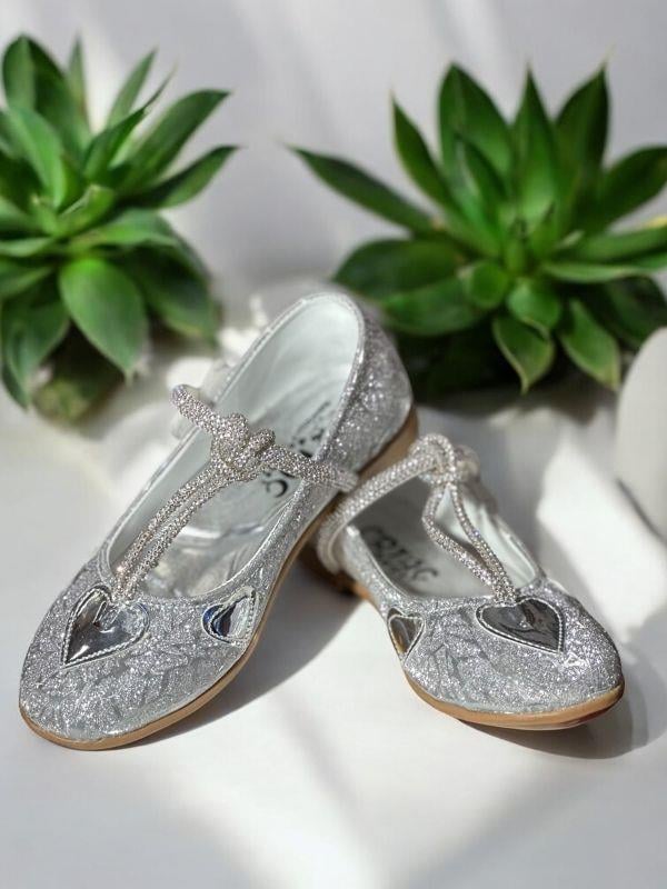 Kız Çocuk Parlak Kalpli Taşlı Zincirli Ortopedik Tabanlı Cırtlı Babet