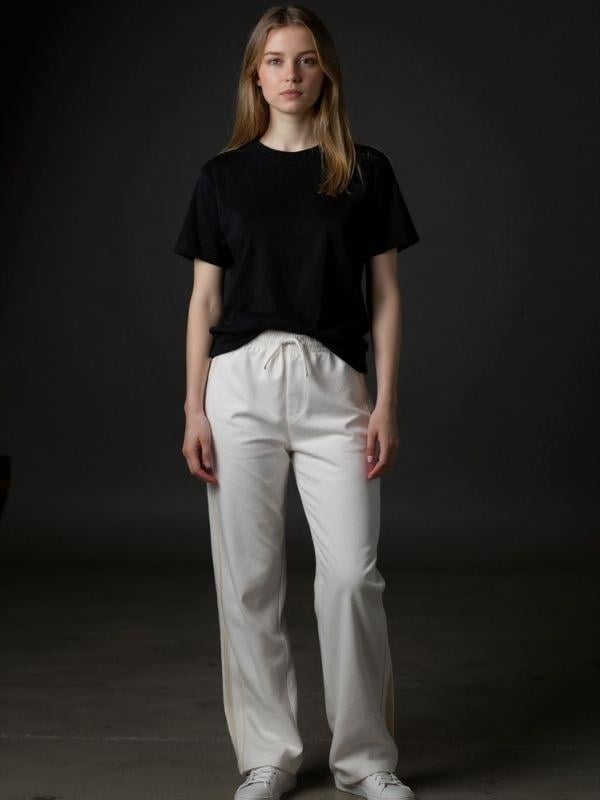 Kız Çocuk Yanları Güpür Detaylı Yırtmaçlı TasarımEşofman Altı