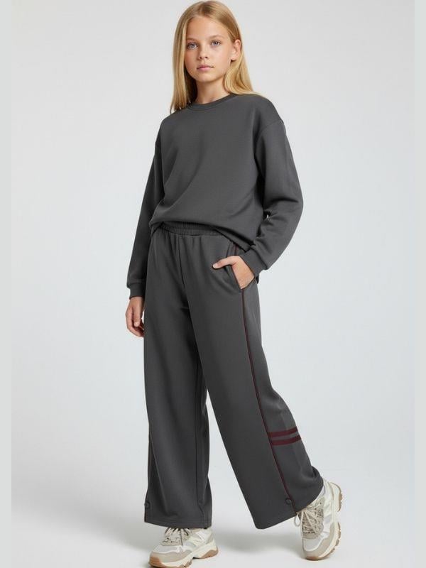 Kız Çocuk Yanları Şeritli Çıtçıt Detaylı Tasarım Eşofman Alt