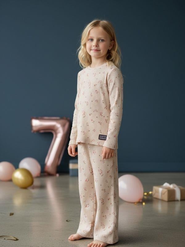 Kız Çocuk Yumuşak Dokulu Çiçek Desenli Fitilli Takım