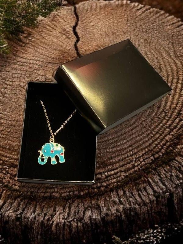 Mavi Fil Tasarımlı Zarif Kolye