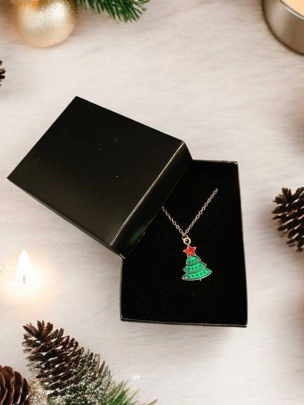 Yılbaşı Temalı Çam Ağacı Charmlı Kutulu Tasarım Kolye