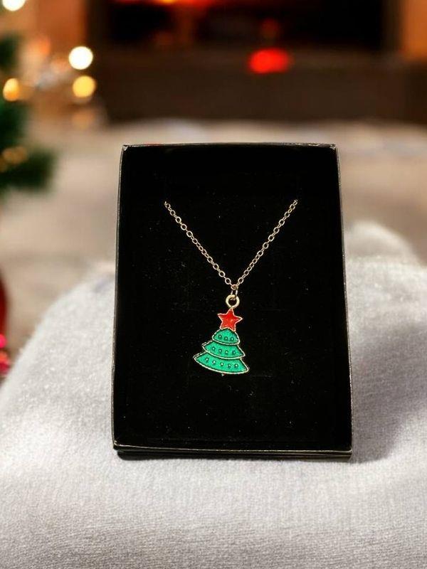 Yılbaşı Temalı Çam Ağacı Charmlı Kutulu Tasarım Kolye