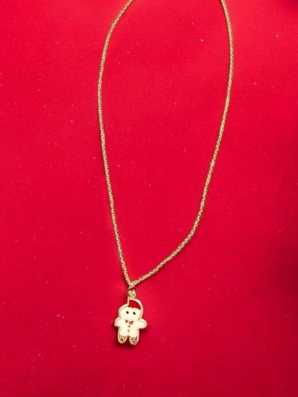 Yılbaşı Temalı Kurabiye Adam Charmlı Kutulu Tasarım Kolye