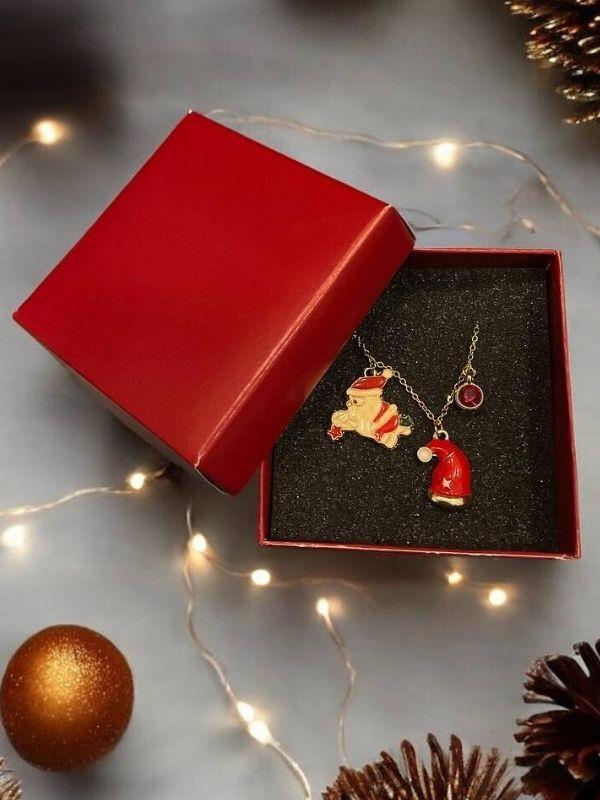 Yılbaşı Temalı Noel Baba ve Şapka Charmlı Kutulu Tasarım Kolye