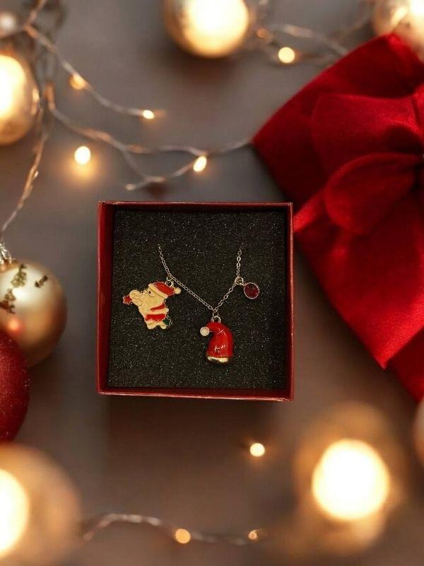 Yılbaşı Temalı Noel Baba ve Şapka Charmlı Kutulu Tasarım Kolye