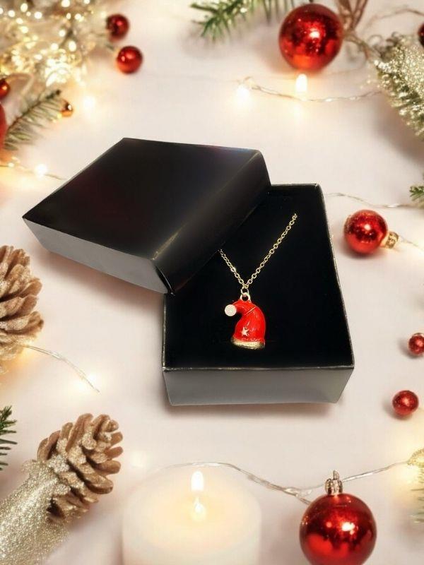 Yılbaşı Temalı Şapka Charmlı Kutulu Tasarım Kolye