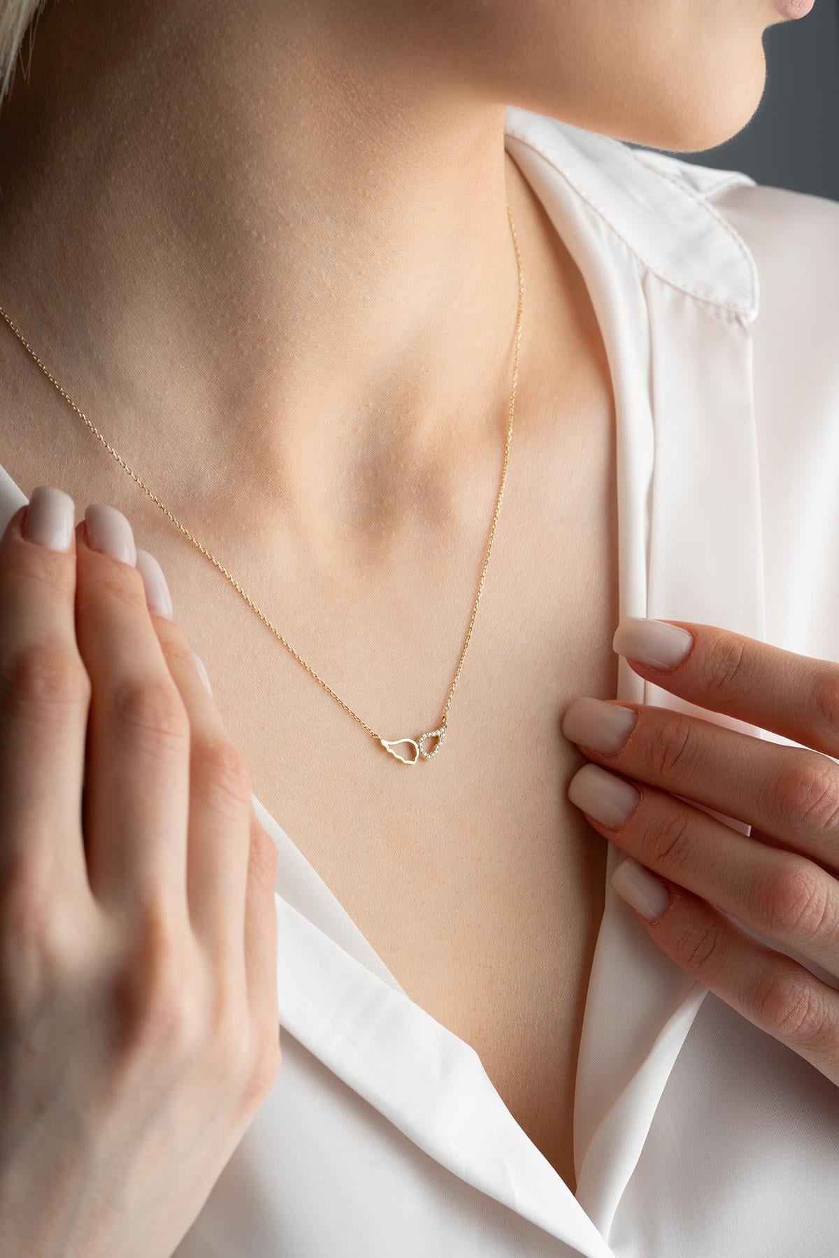 14 Ayar Altın 0.10 Ct Pırlantalı Melek Kanadı Model Kolye